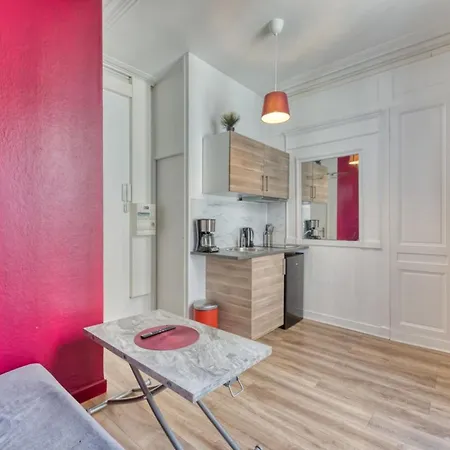 Le Red Touch Votre F2 Au Coeur De ! Apartamento