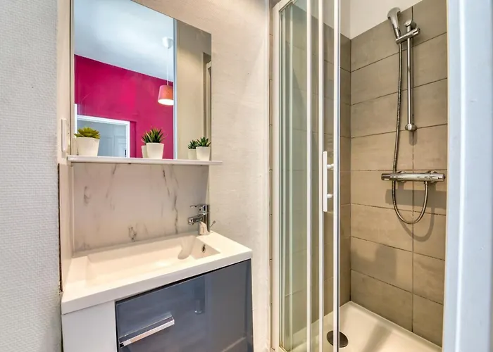 Le Red Touch Votre F2 Au Coeur De ! *